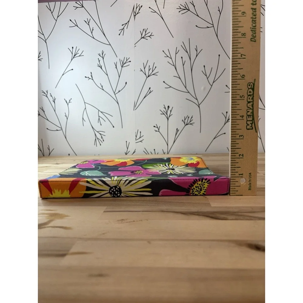 Vera Bradley Jazzy Blooms Pattern Snap On iPad Case Generation 2‎ or Later